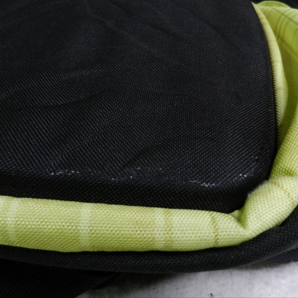 Spyder Groove Backpack Bag Green Plaid Hardcase Speaker Skiing - Picture 3 of 9